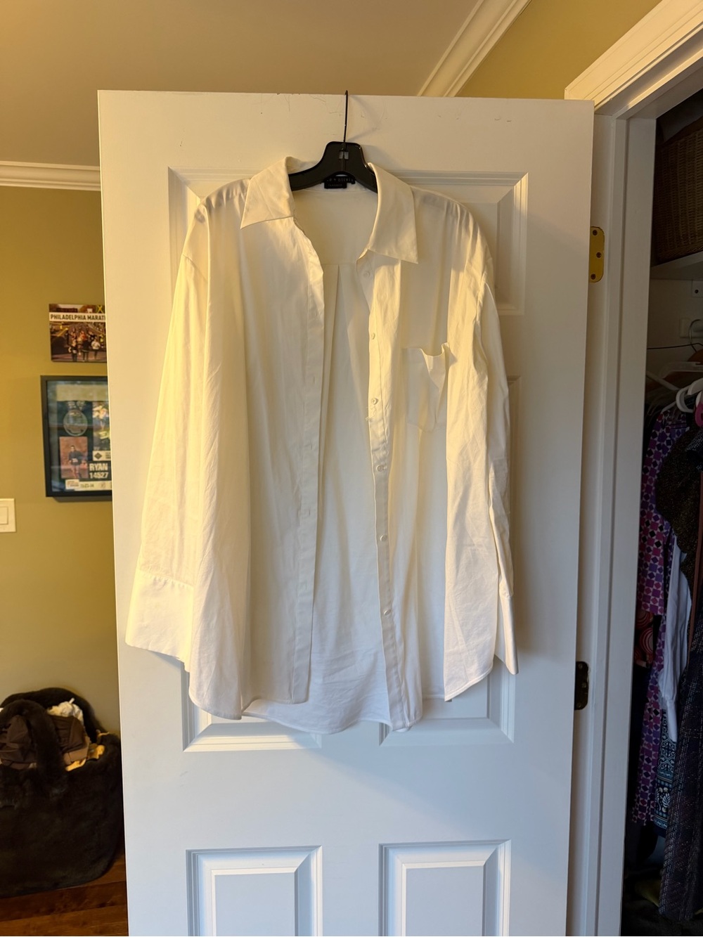 Alice + Olivia White poplin Casual Button-Down Shirt